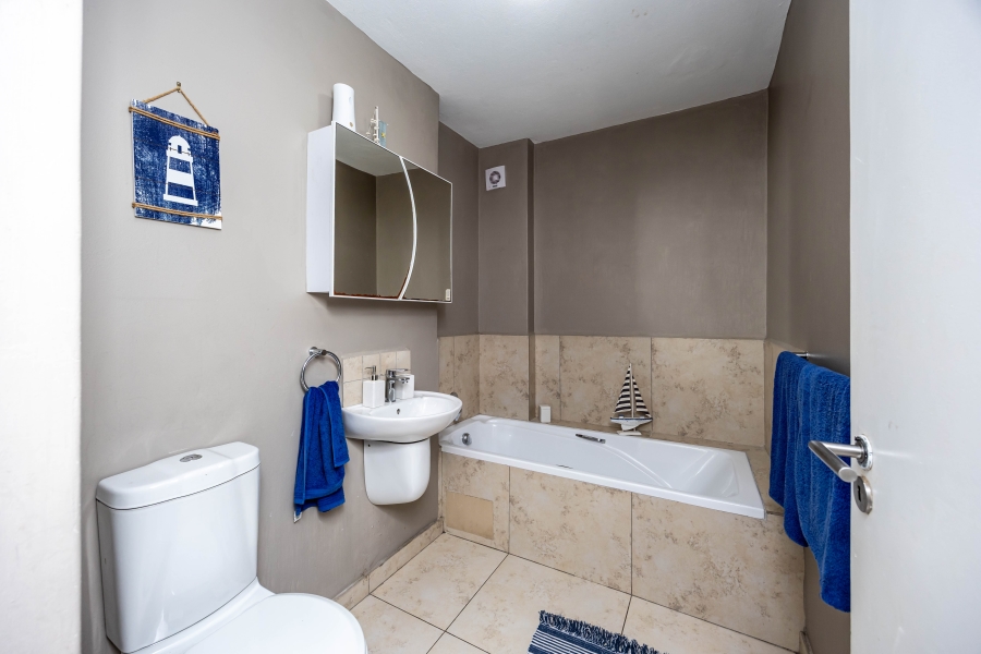 2 Bedroom Property for Sale in Nahoon Valley Park Eastern Cape